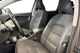 harmaa Volvo V70 2011 kuva 9.