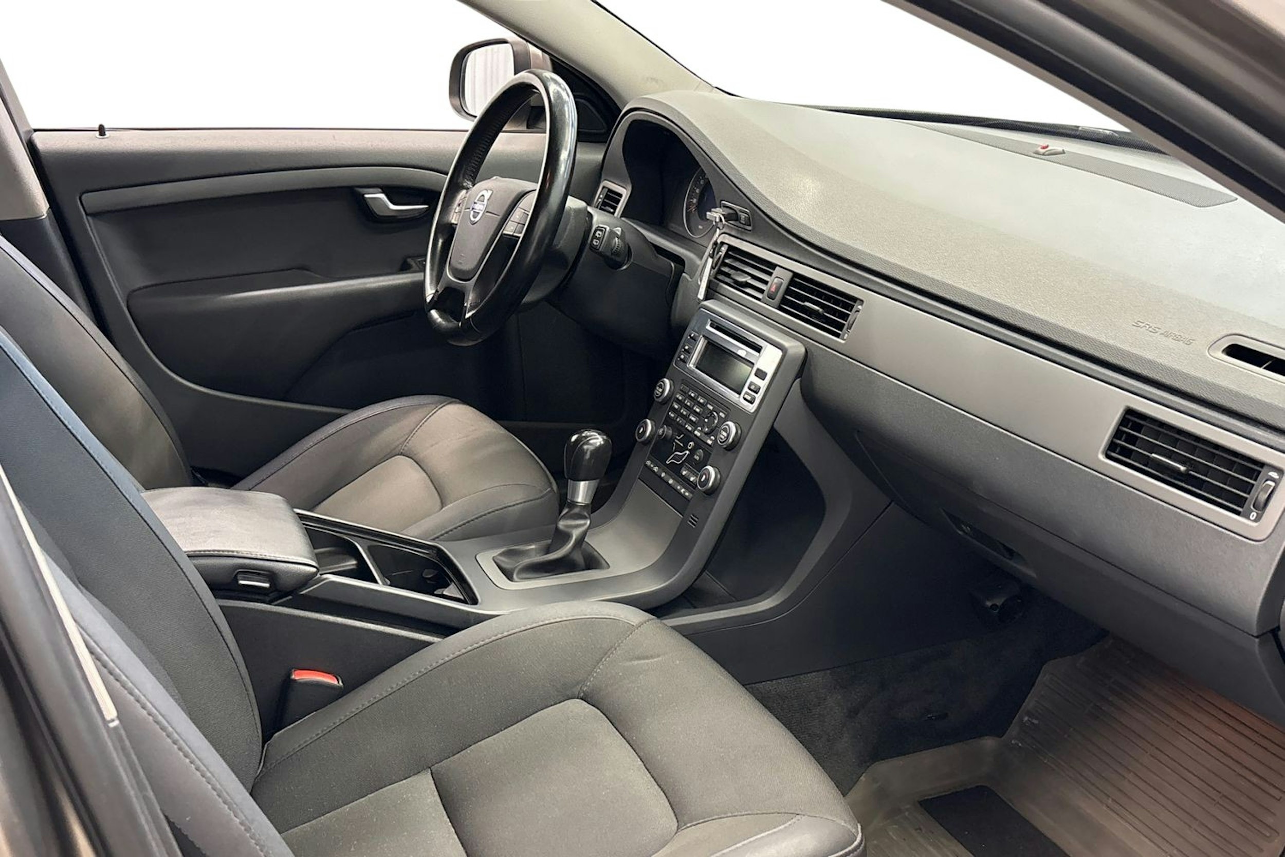 harmaa Volvo V70 2011 kuva 10.