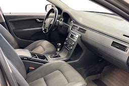 harmaa Volvo V70 2011 kuva 10.