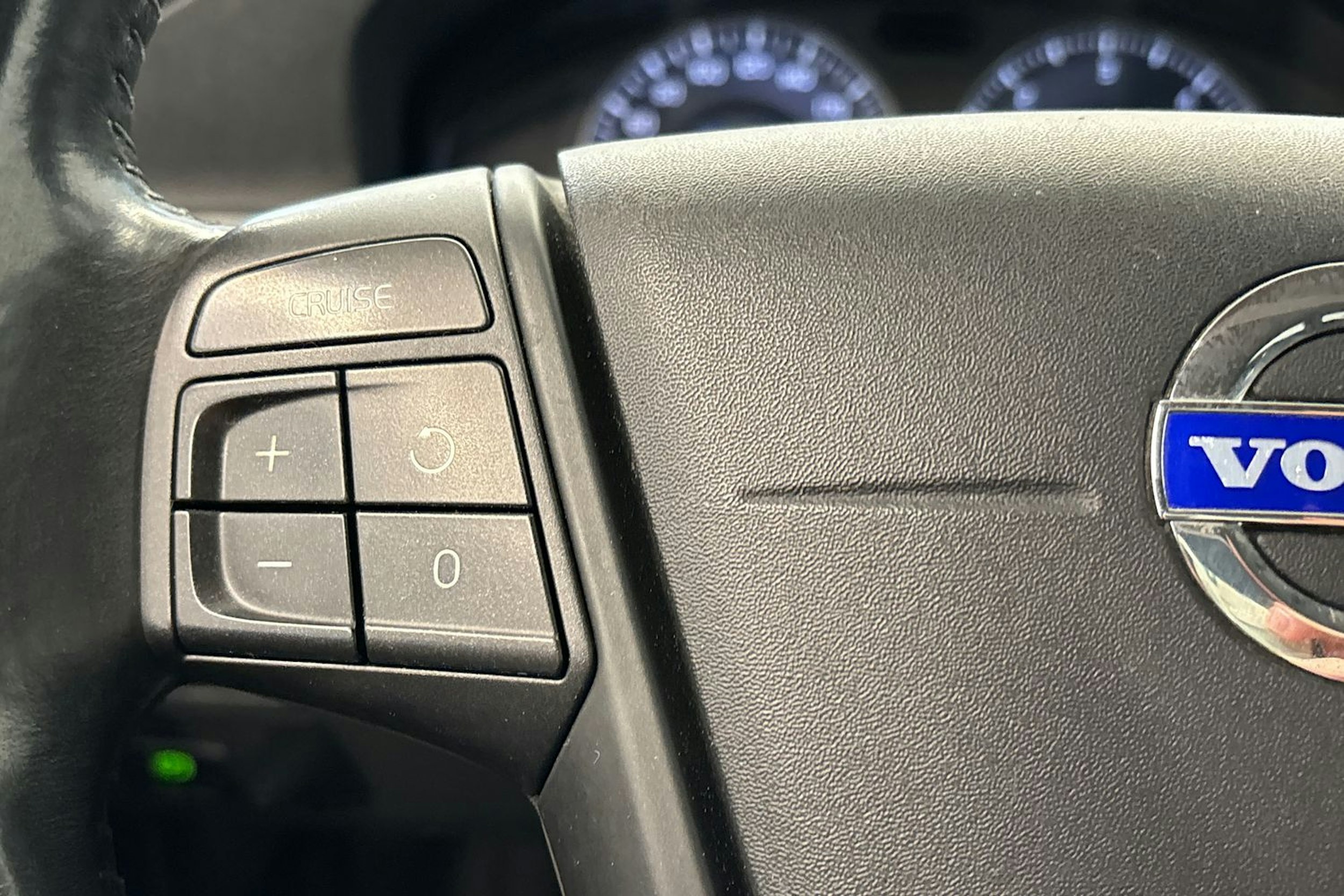 harmaa Volvo V70 2011 kuva 17.