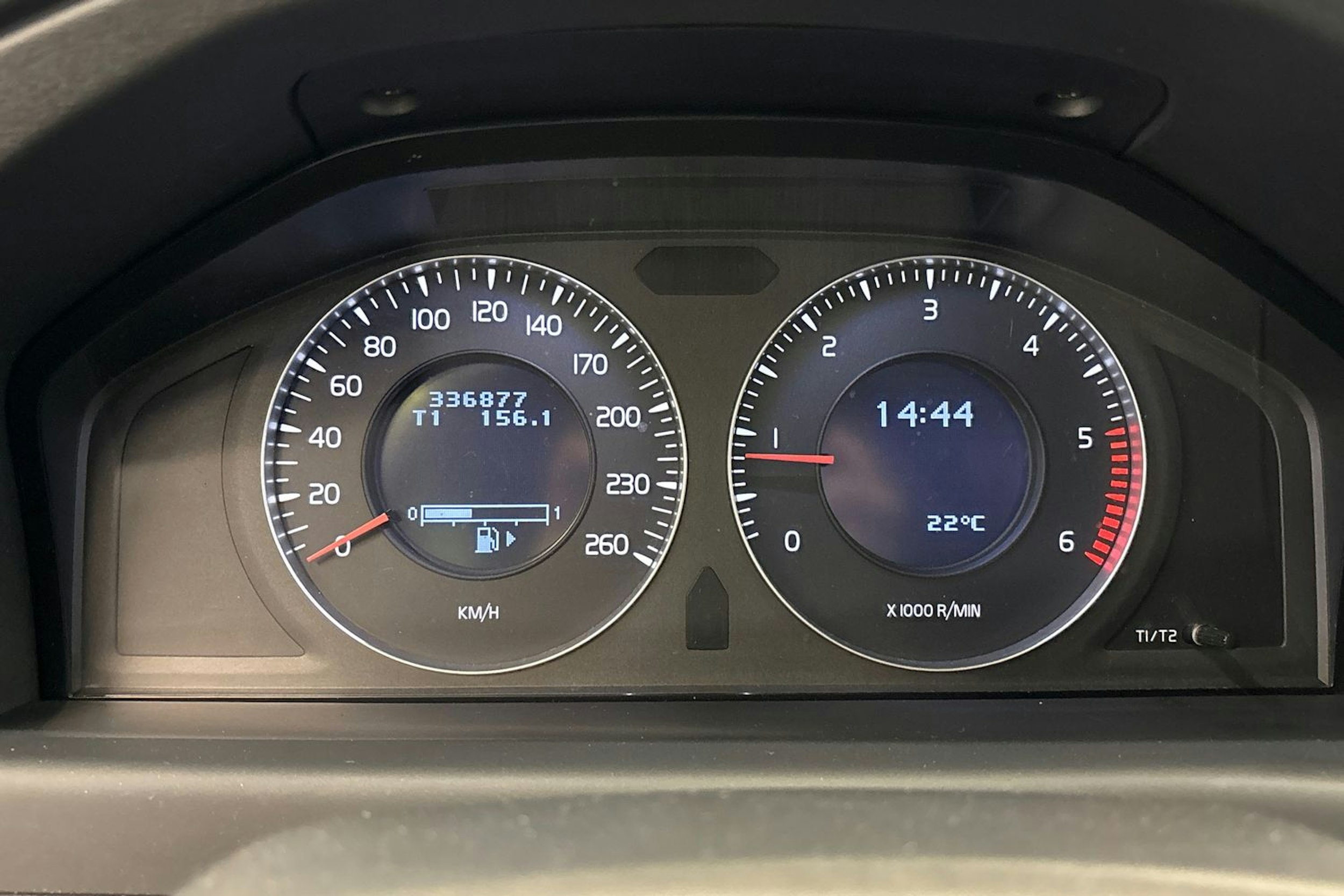 harmaa Volvo V70 2011 kuva 19.