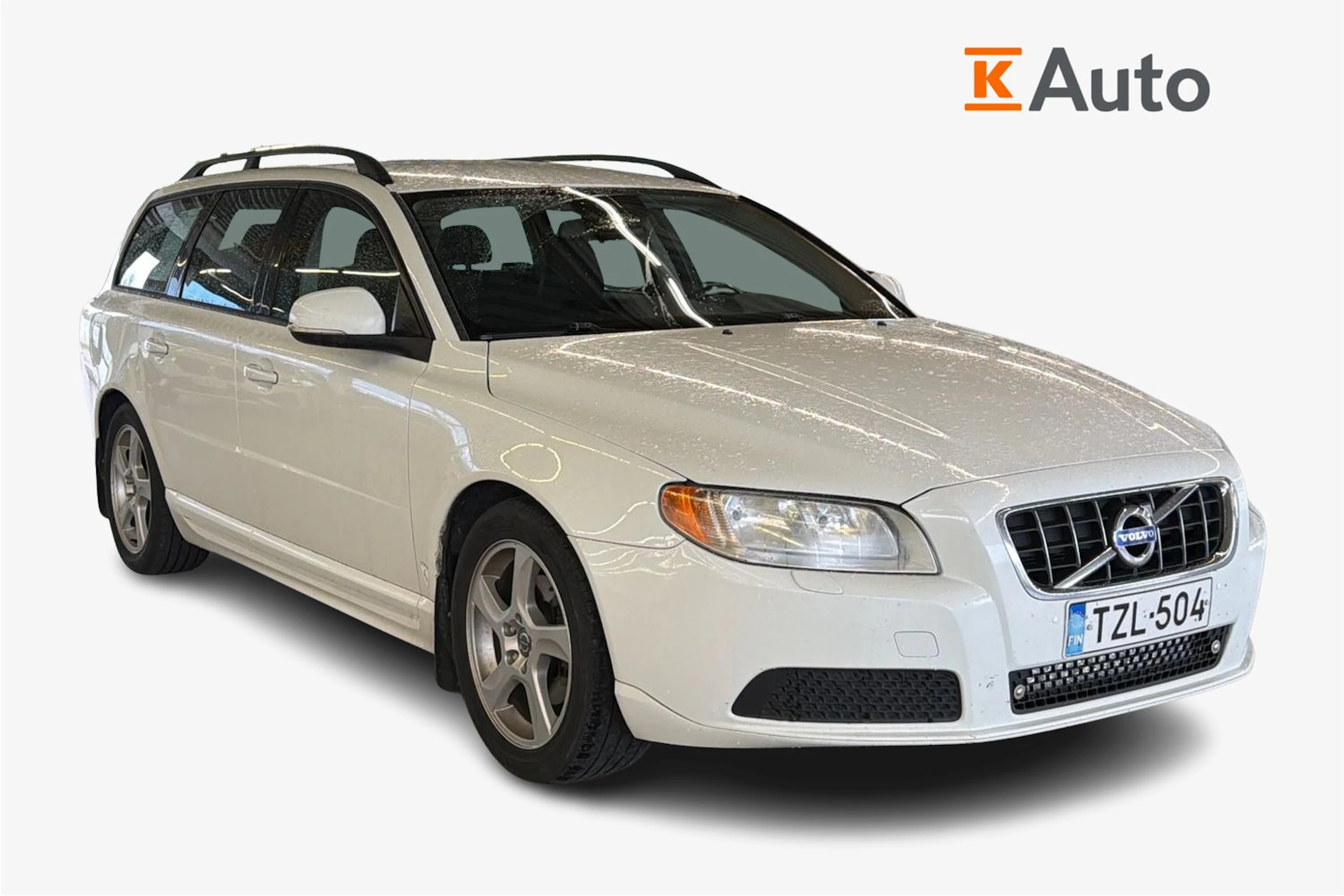 valkoinen Volvo V70 2011 kuva 1.