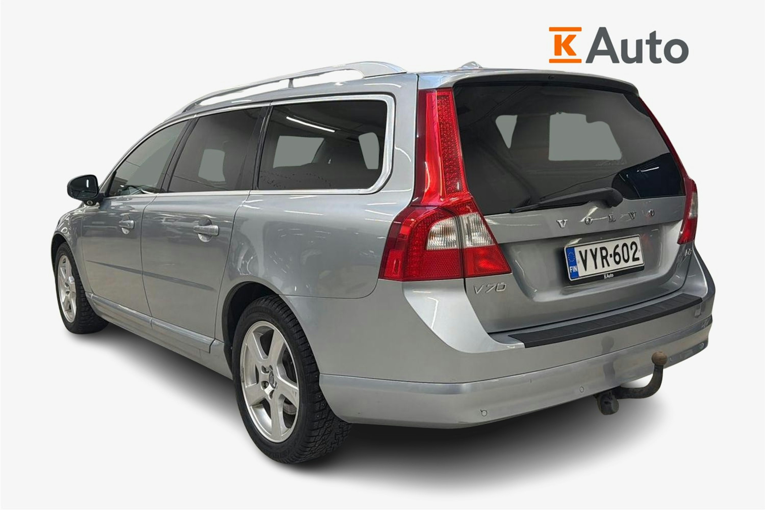 harmaa Volvo V70 2011 kuva 2.