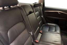 harmaa Volvo V70 2011 kuva 8.