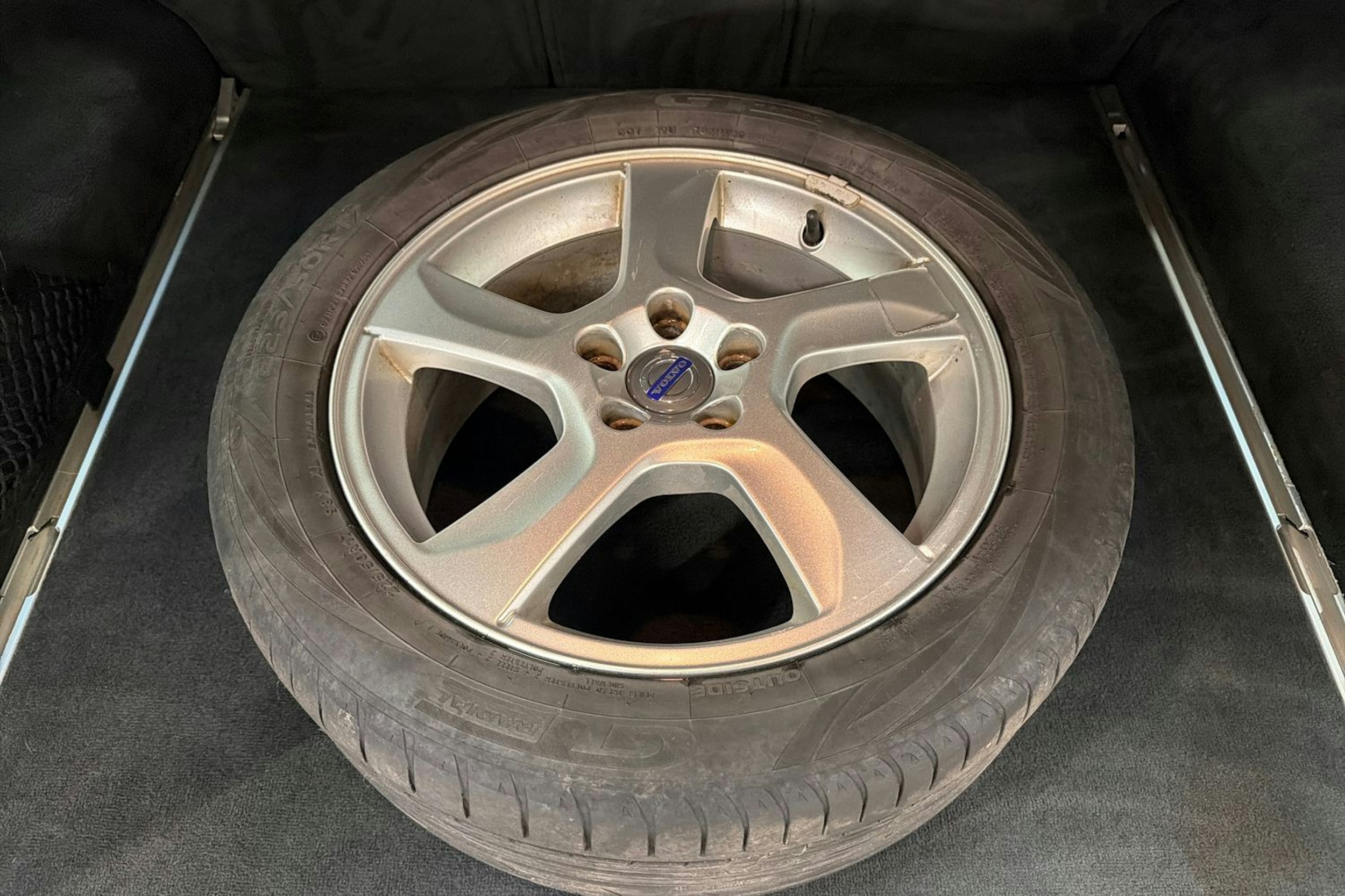 harmaa Volvo V70 2011 kuva 10.