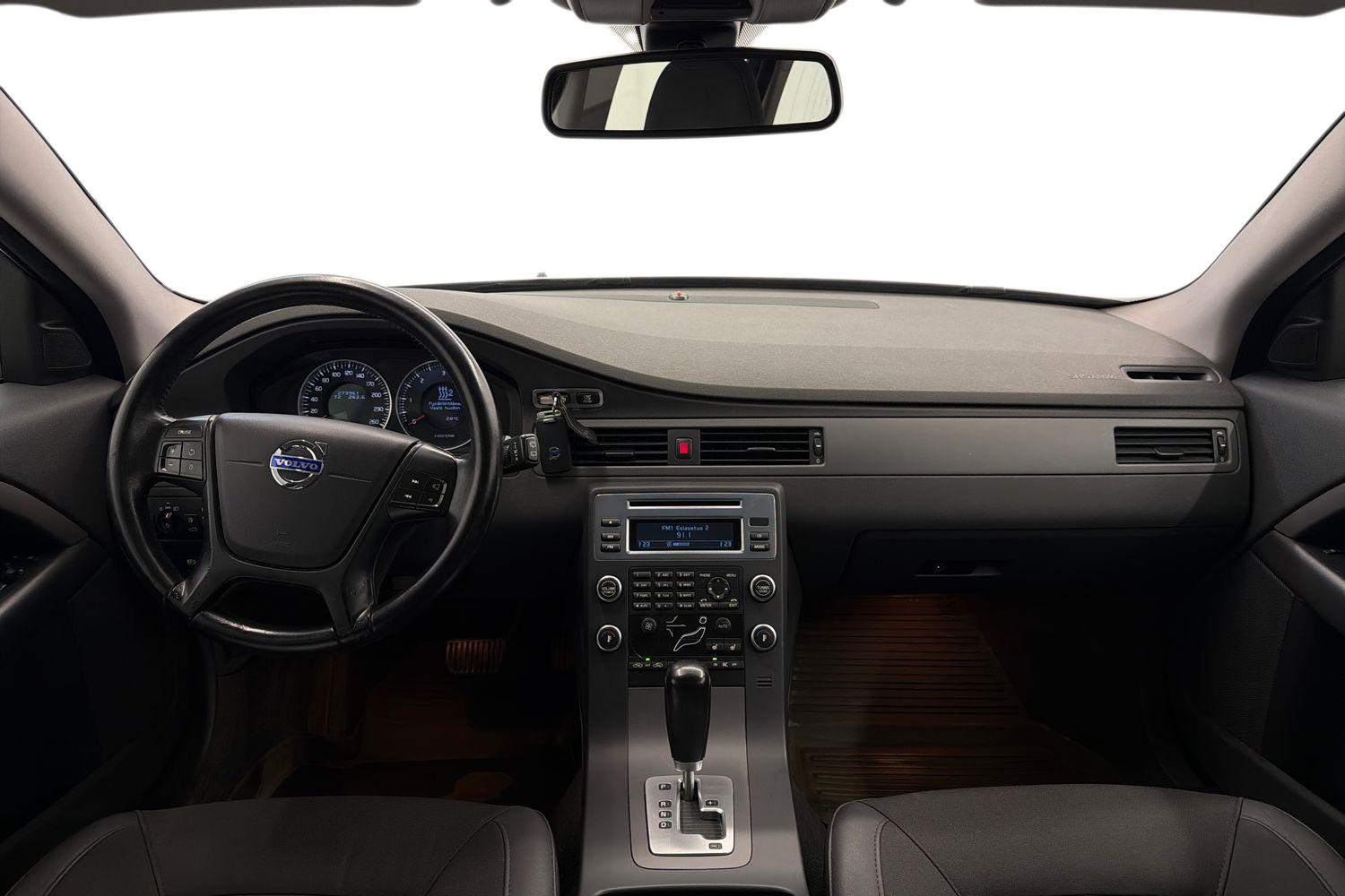 Volvo V70 D3 Kinetic Business aut 2011, kuva 7/23