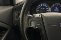 Harmaa Volvo V70 2011 kuva 18.