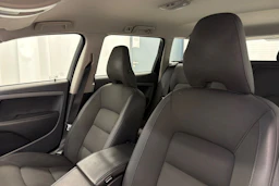 Harmaa Volvo V70 2011 kuva 23.