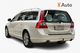 valkoinen Volvo V70 2012 kuva 2.