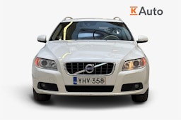 valkoinen Volvo V70 2012 kuva 5.