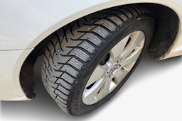 valkoinen Volvo V70 2012 kuva 11.