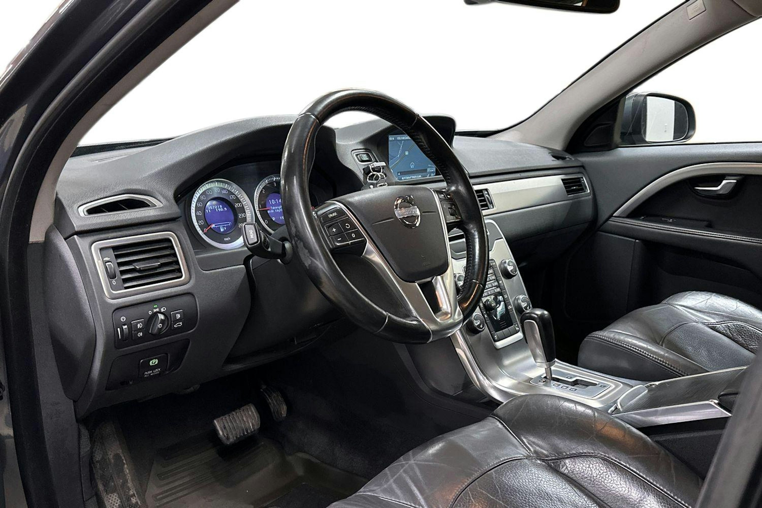 harmaa Volvo V70 2012 kuva 7.