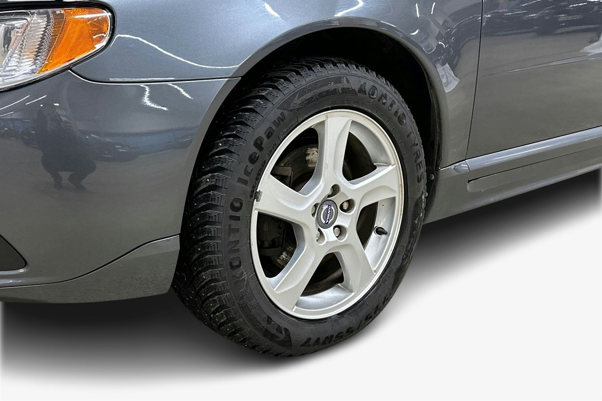 harmaa Volvo V70 2012 kuva 11.