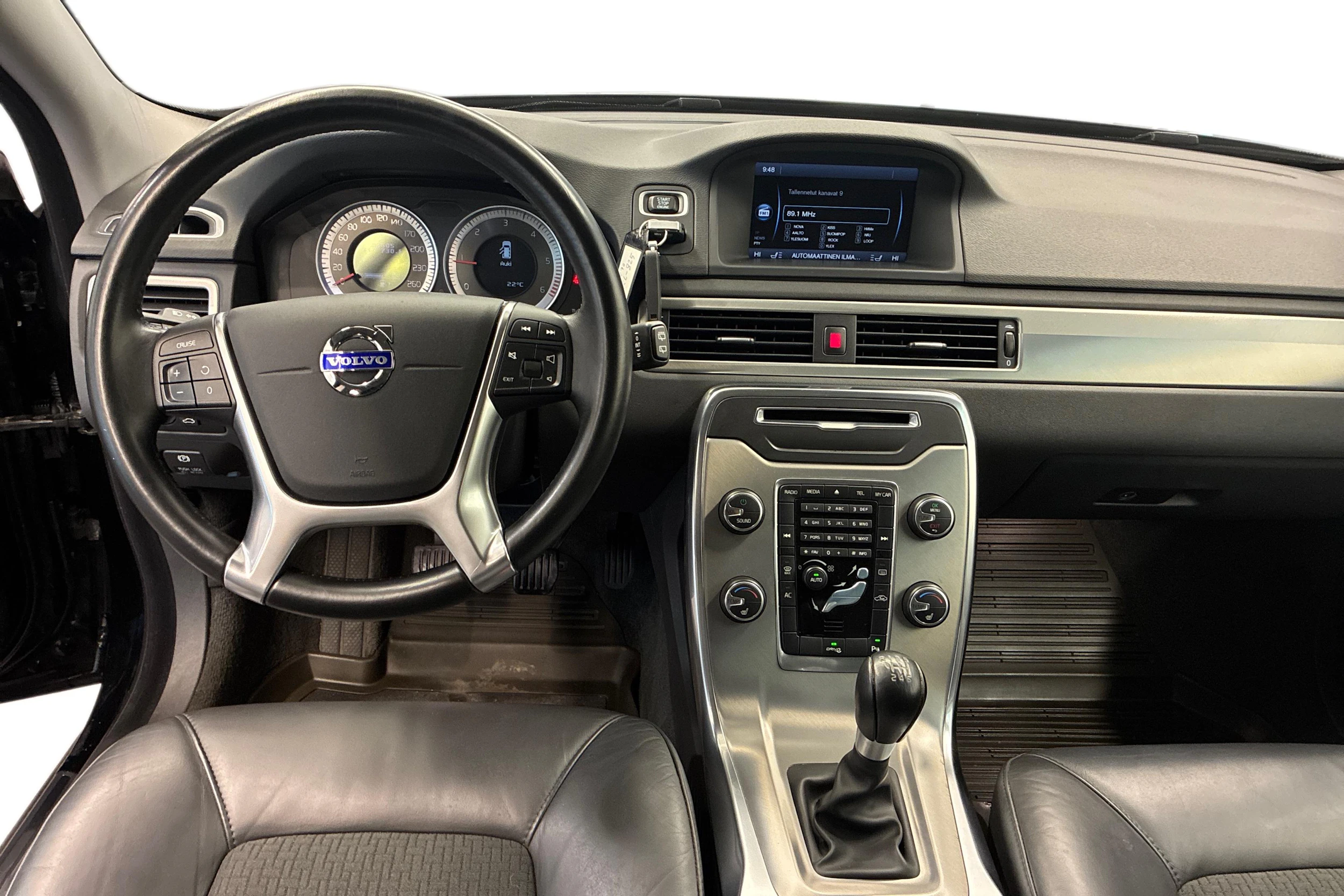 musta Volvo V70 2012 kuva 9.