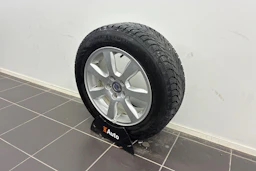 musta Volvo V70 2012 kuva 13.