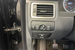 musta Volvo V70 2012 kuva 20.