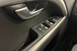 musta Volvo V70 2012 kuva 21.