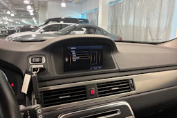 musta Volvo V70 2012 kuva 25.