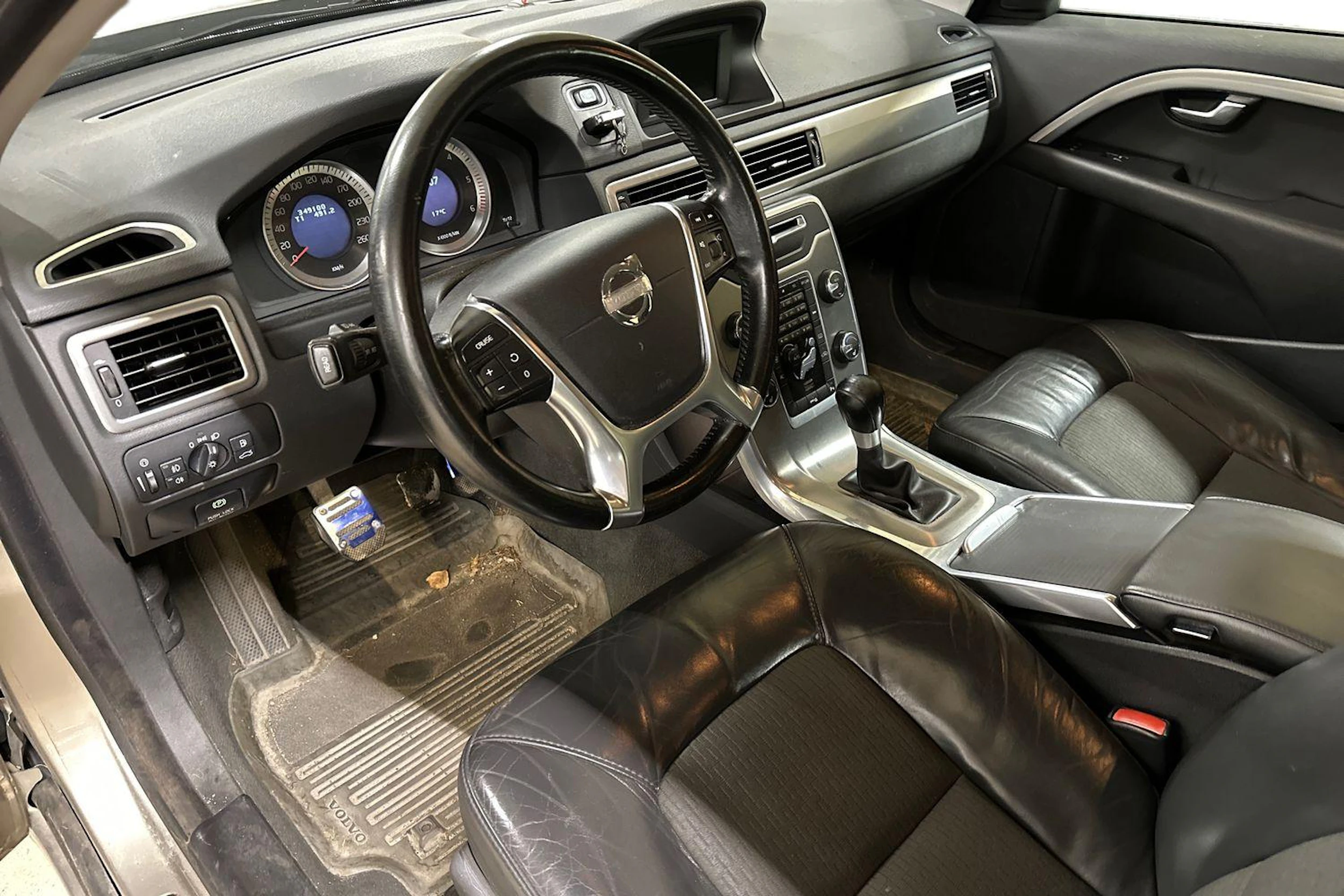 Volvo V70 2012 kuva 3.