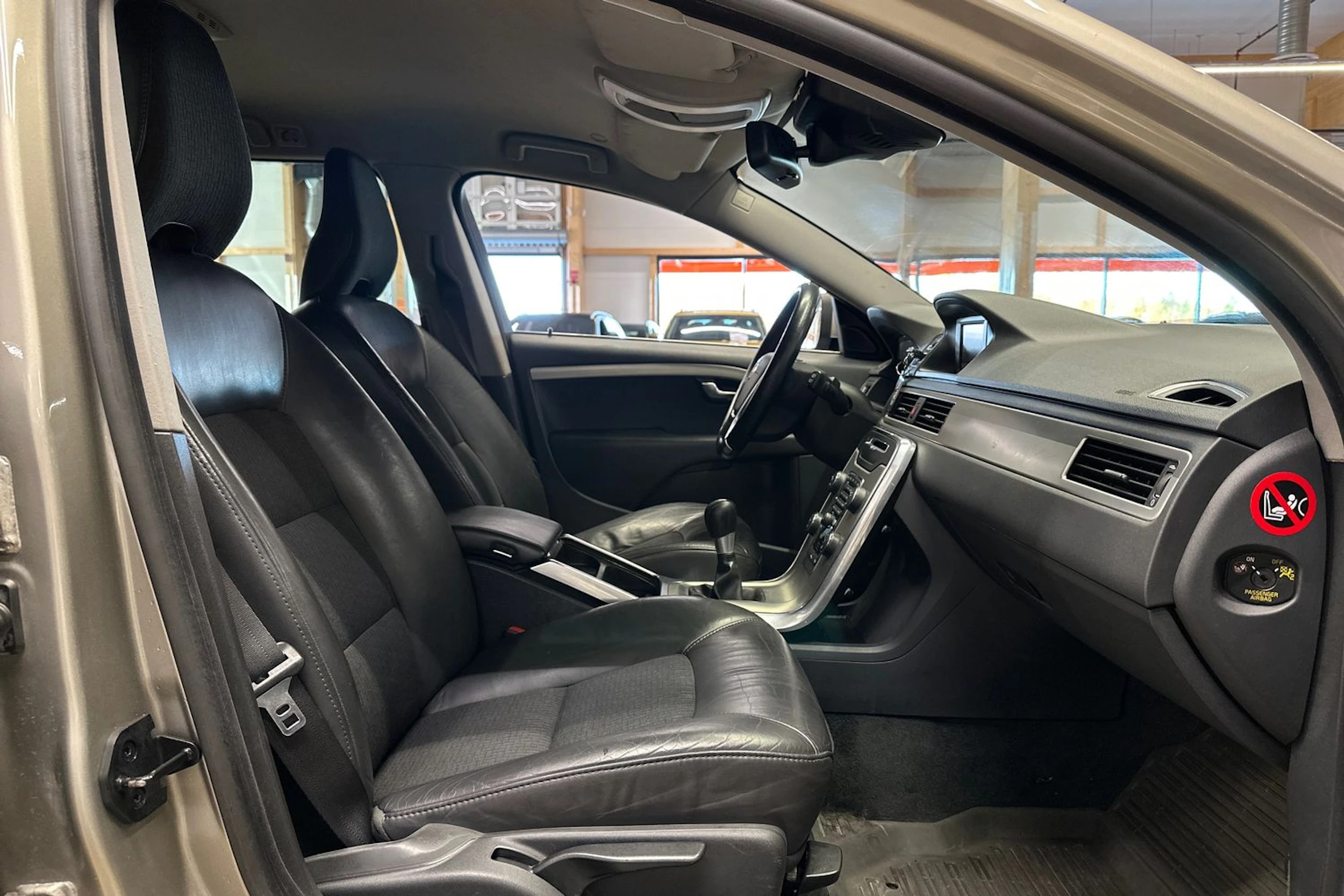Volvo V70 2012 kuva 11.