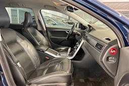 sininen Volvo V70 2012 kuva 14.