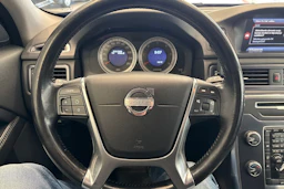sininen Volvo V70 2012 kuva 21.