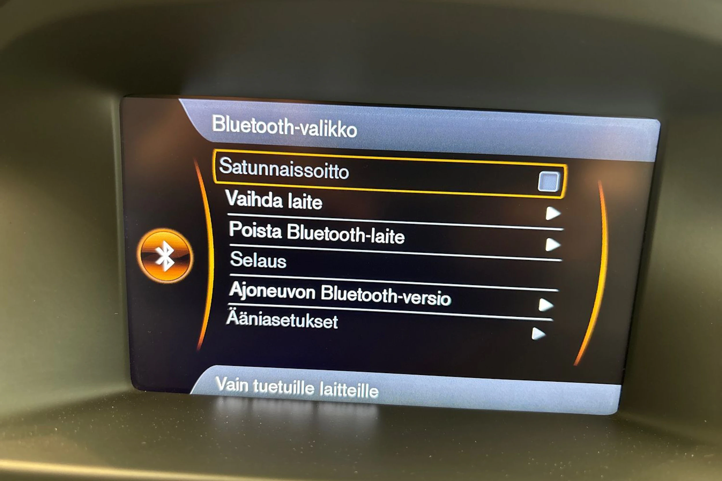 sininen Volvo V70 2012 kuva 25.