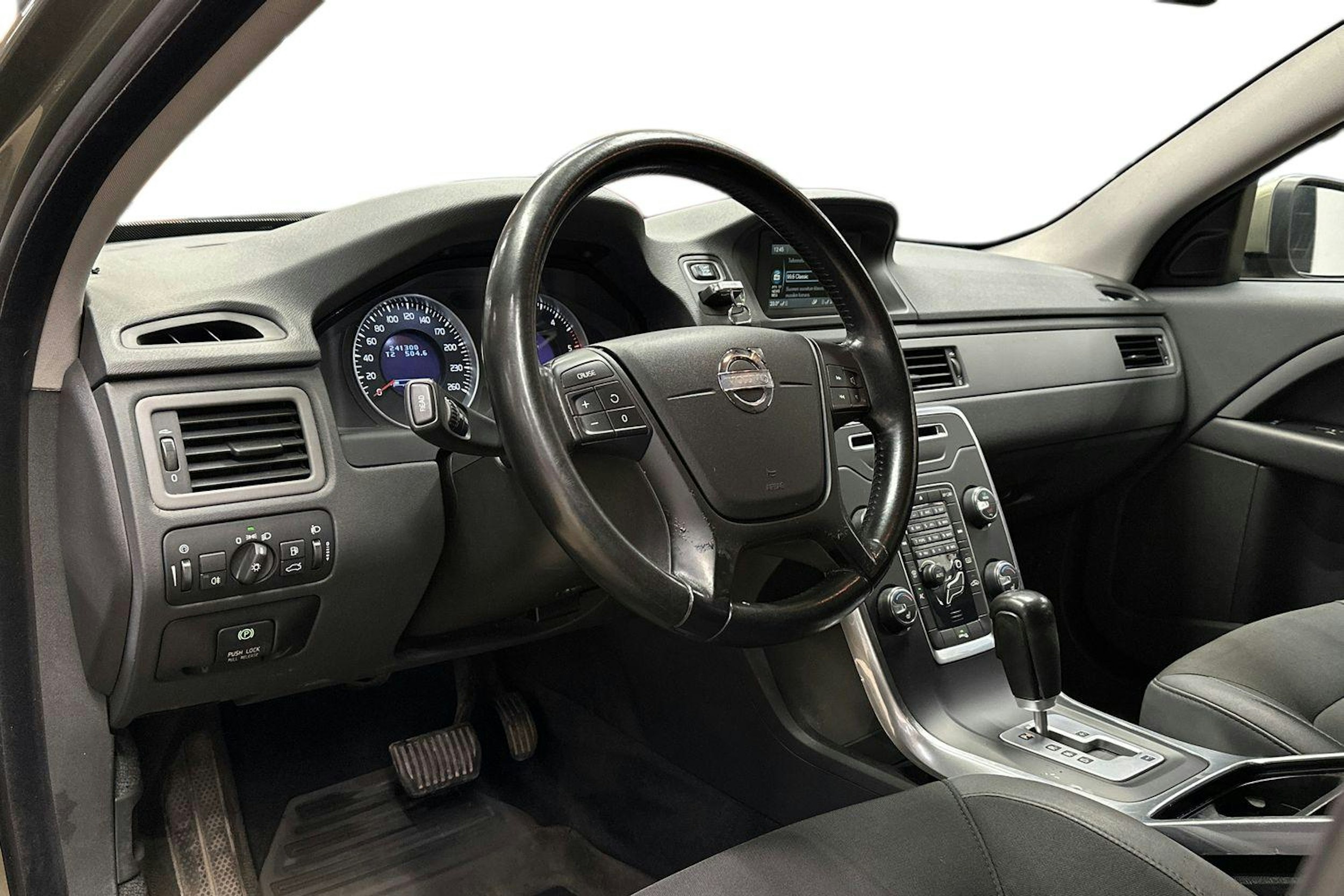 vihreä Volvo V70 2012 kuva 6.