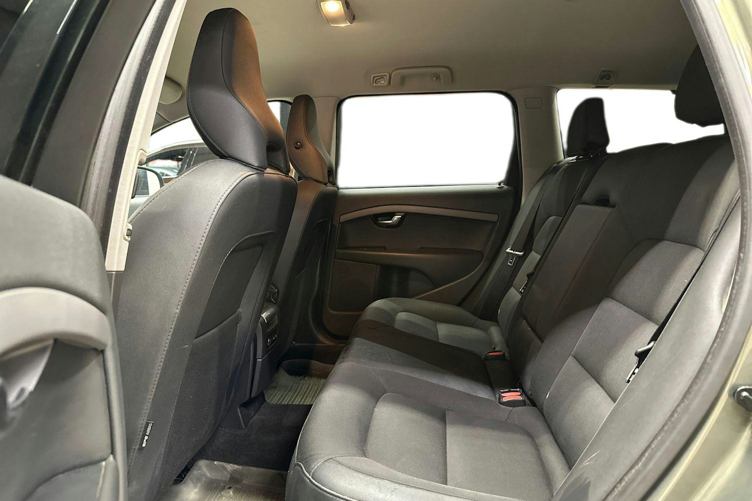 vihreä Volvo V70 2012 kuva 8.