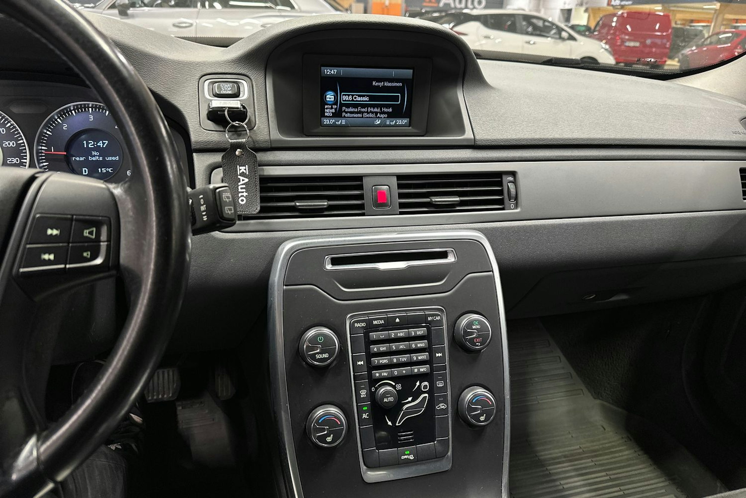 vihreä Volvo V70 2012 kuva 14.