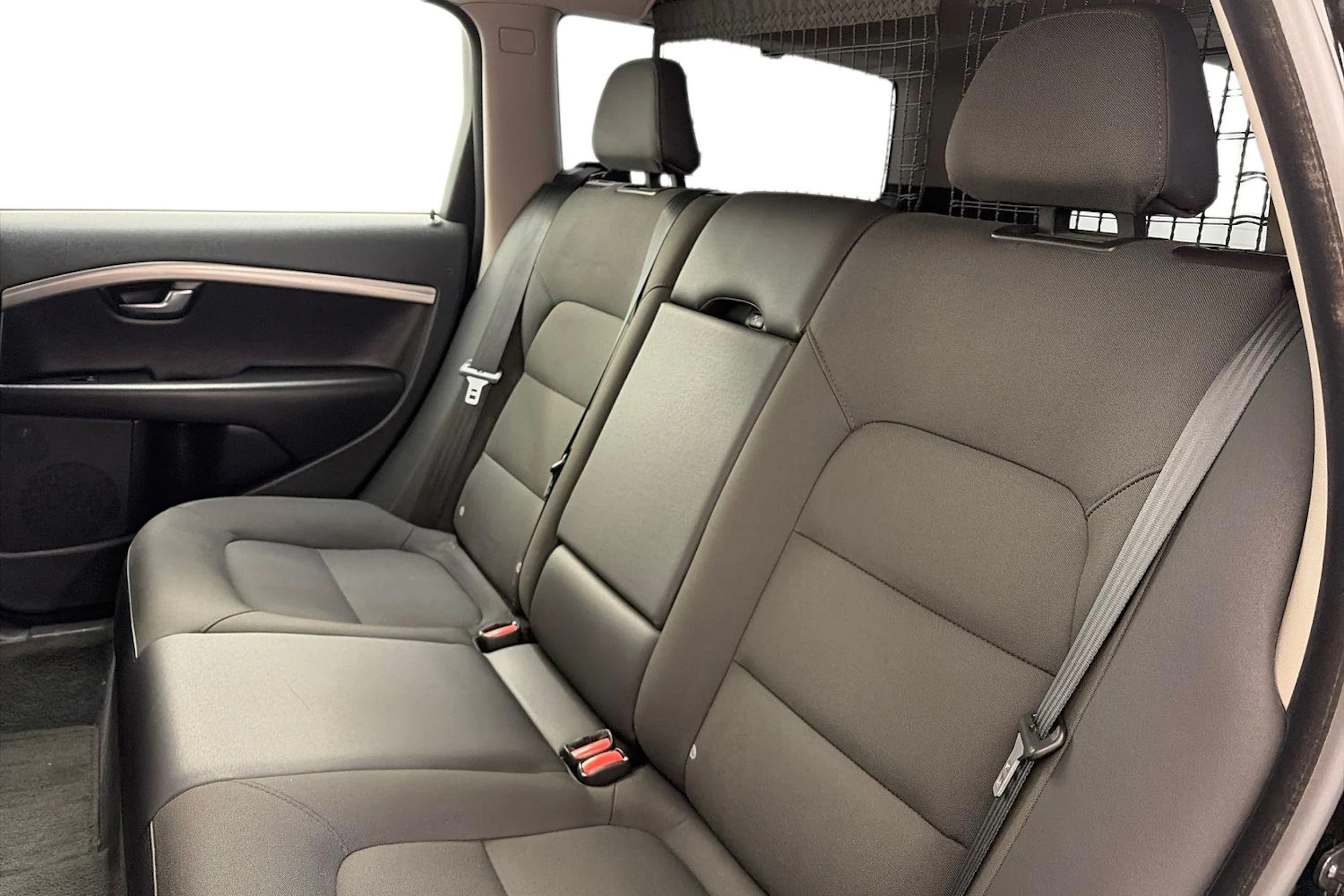 musta Volvo V70 2012 kuva 11.