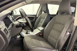 musta Volvo V70 2012 kuva 16.