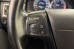 musta Volvo V70 2012 kuva 18.