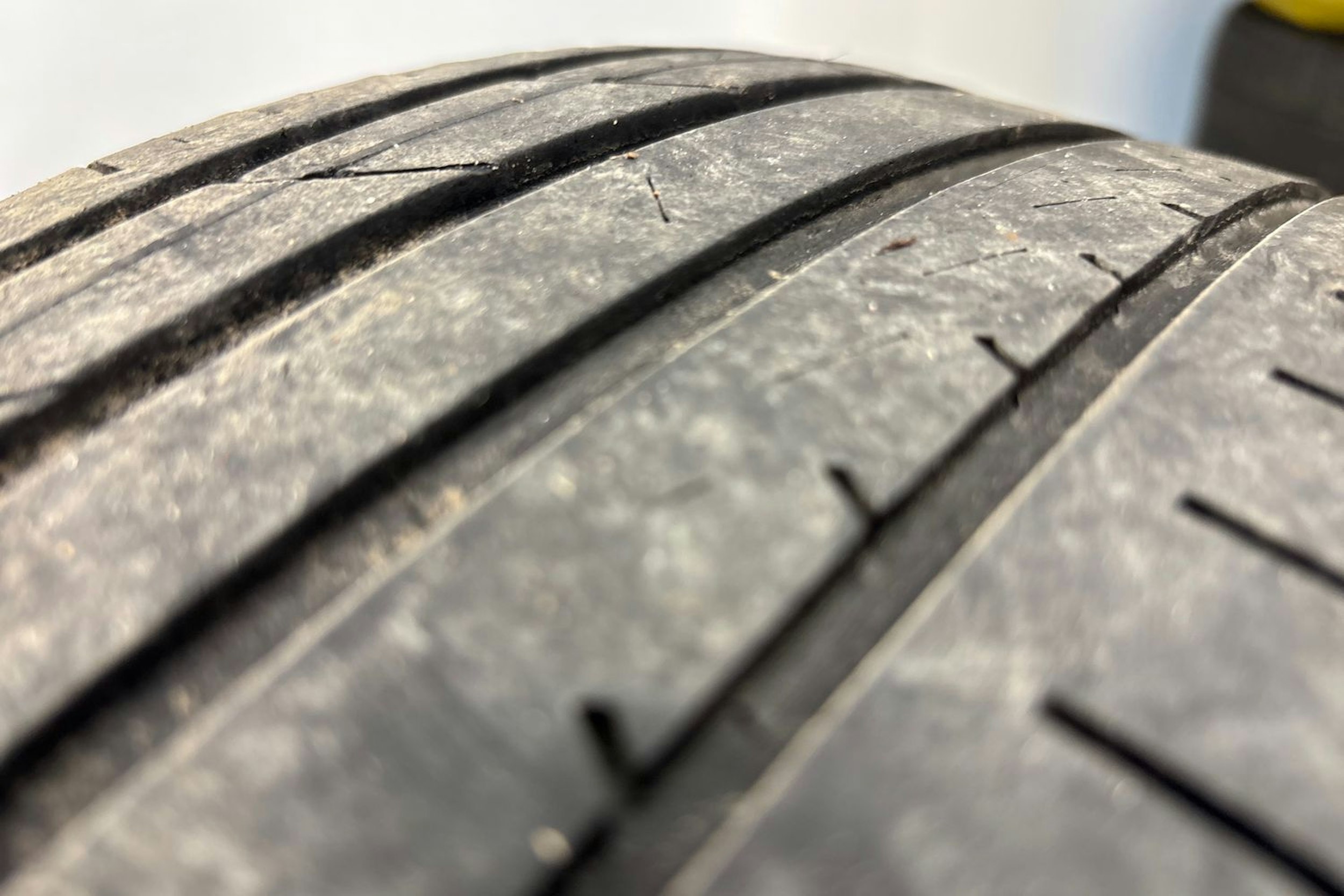 Ruskea (beige) Volvo V70 2012 kuva 15.