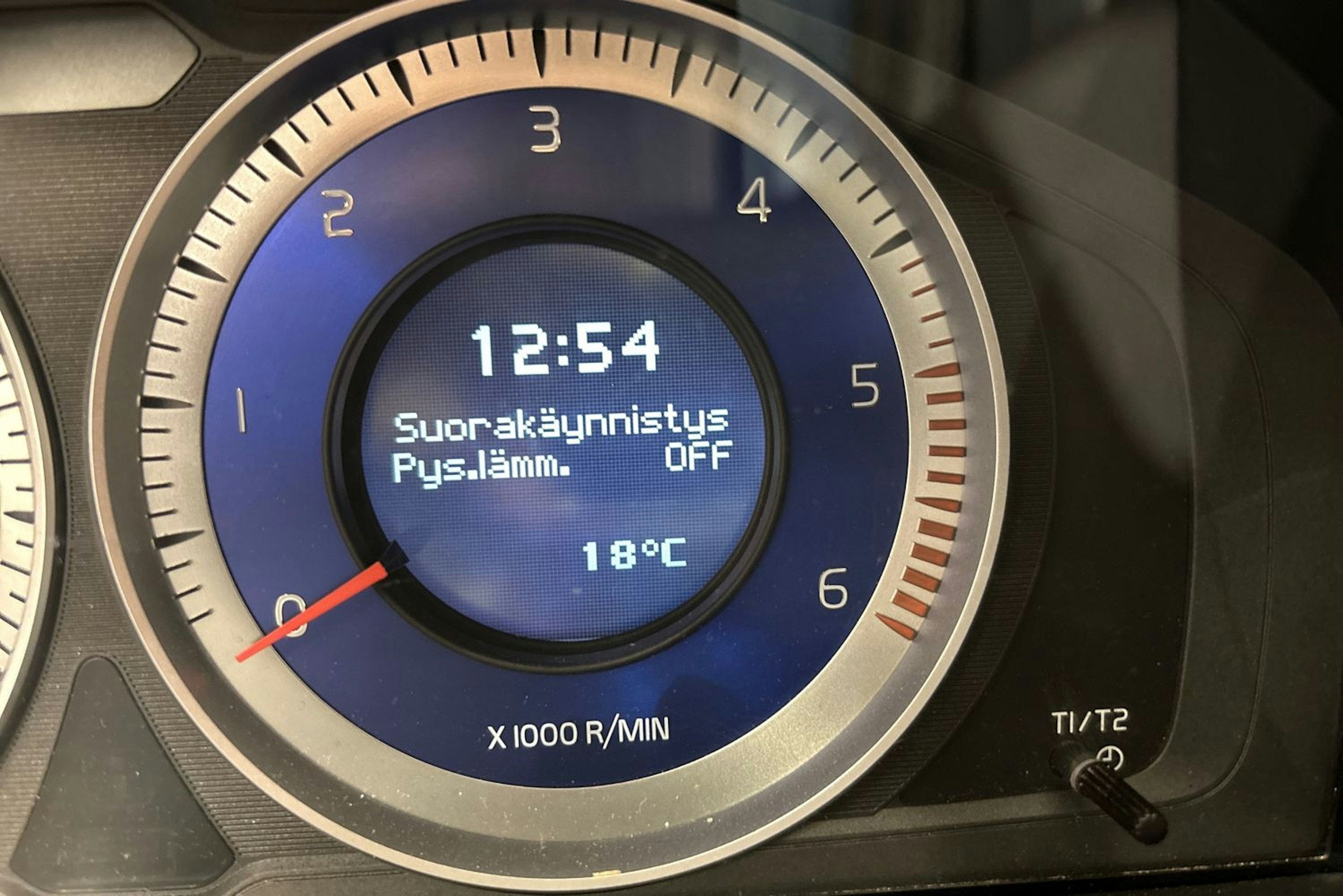 Ruskea (beige) Volvo V70 2012 kuva 23.