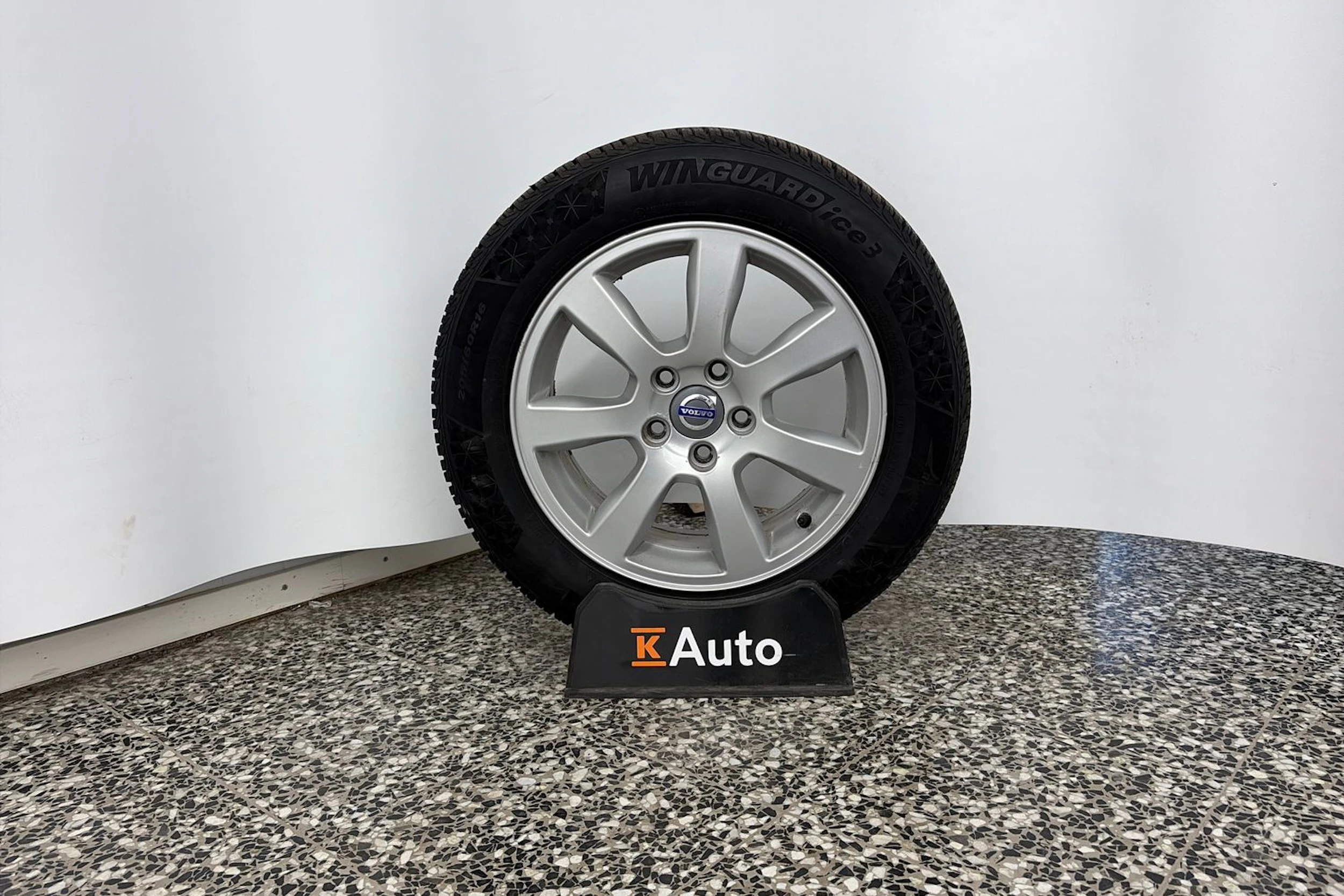 Sininen Volvo V70 2012 kuva 10.