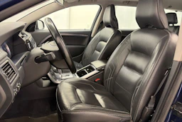 Sininen Volvo V70 2012 kuva 13.