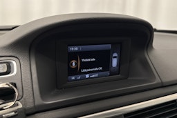 valkoinen Volvo V70 2013 kuva 23.