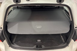 valkoinen Volvo V70 2013 kuva 25.