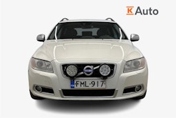 valkoinen Volvo V70 2013 kuva 5.