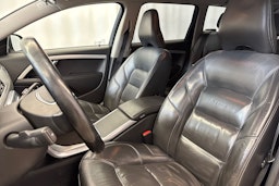 valkoinen Volvo V70 2013 kuva 17.