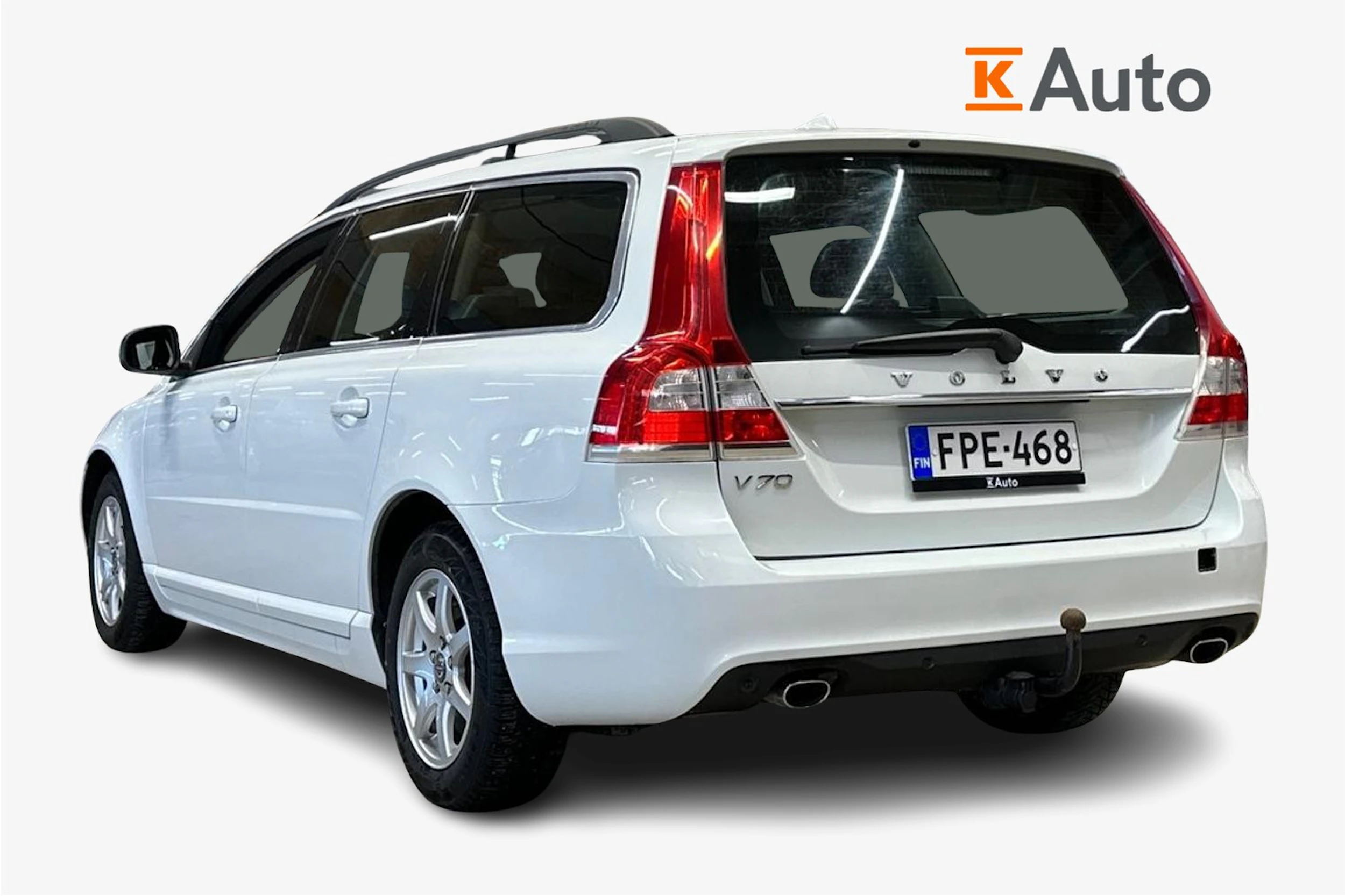 valkoinen Volvo V70 2014 kuva 2.