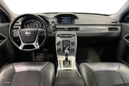 valkoinen Volvo V70 2014 kuva 7.