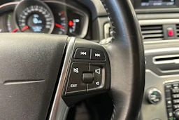 valkoinen Volvo V70 2014 kuva 21.