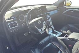 Musta Volvo V70 2013 kuva 3.