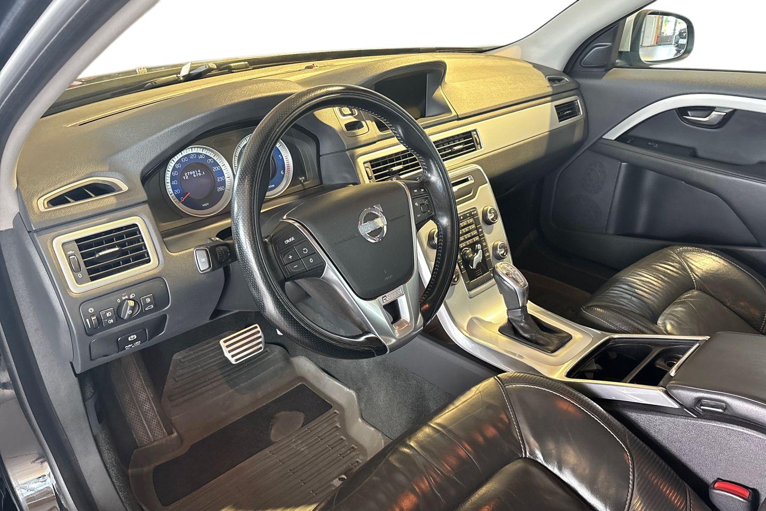 Volvo V70 D4 AWD R-Design aut 2013, kuva 6/20