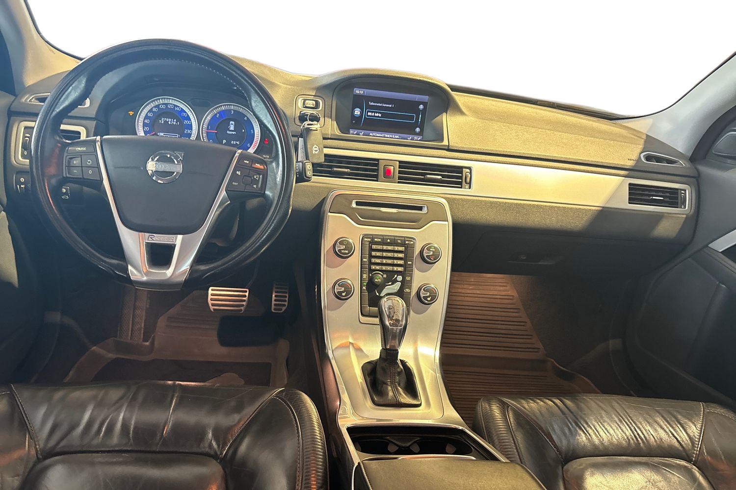 Volvo V70 D4 AWD R-Design aut 2013, kuva 7/20