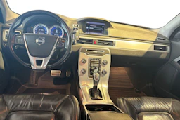 Musta Volvo V70 2013 kuva 7.