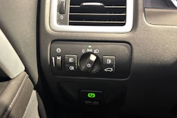 Musta Volvo V70 2013 kuva 15.