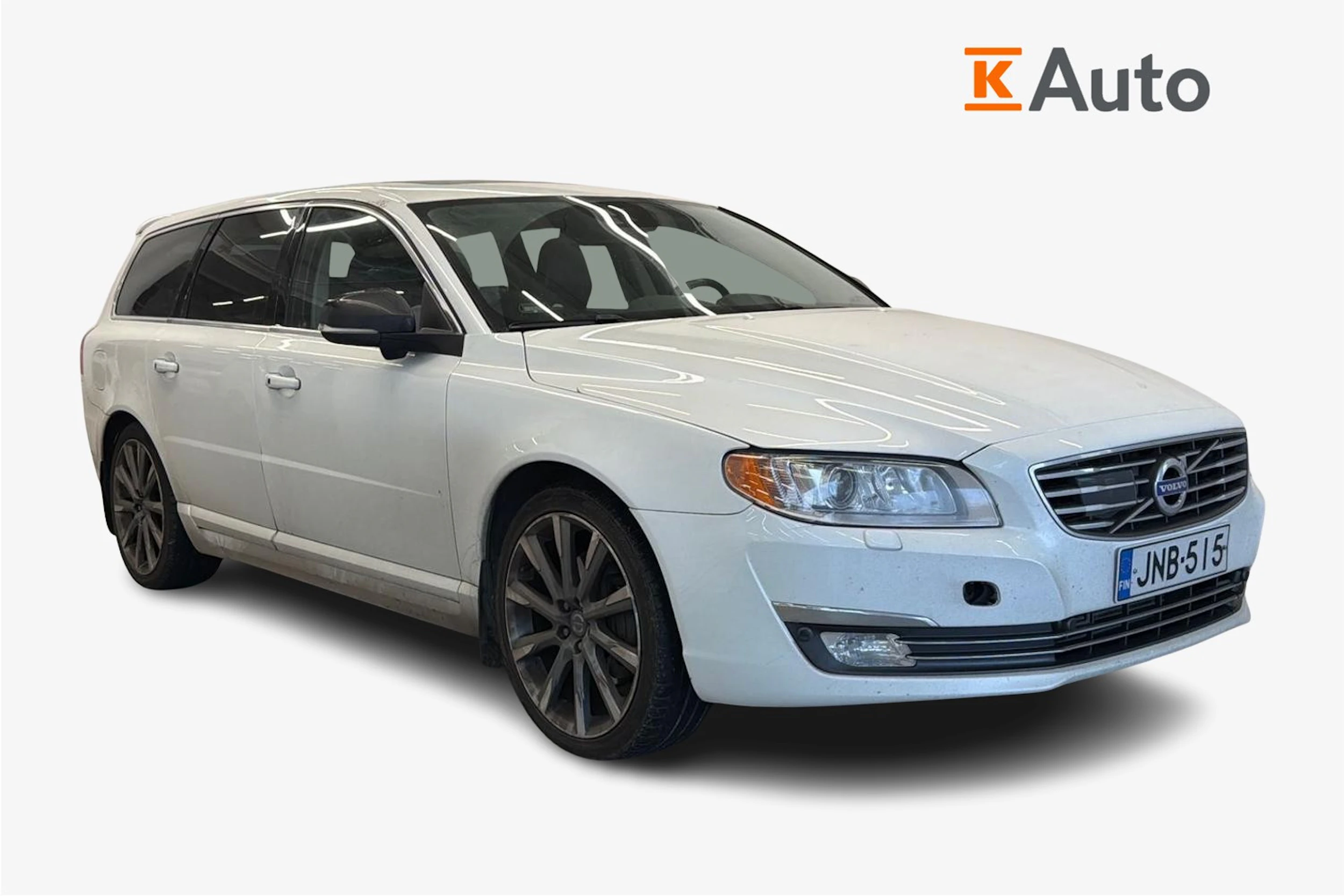 valkoinen Volvo V70 2013 kuva 1.